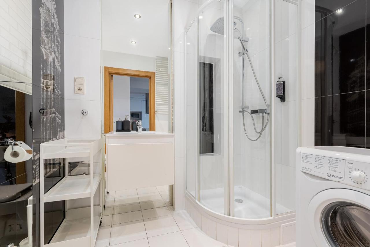 Modern Apartments With Free Parking Spot Cracovia Esterno foto